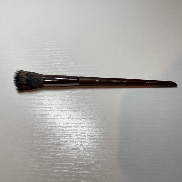 MAKEUP FOREVER Blending Blush Brush (148) - Picture 1 of 4
